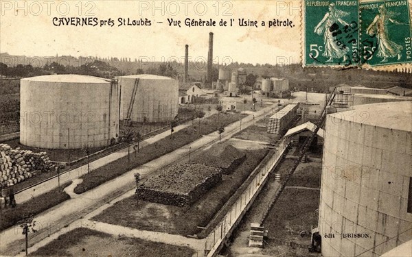 CAVERNES,
Usine à pétrole