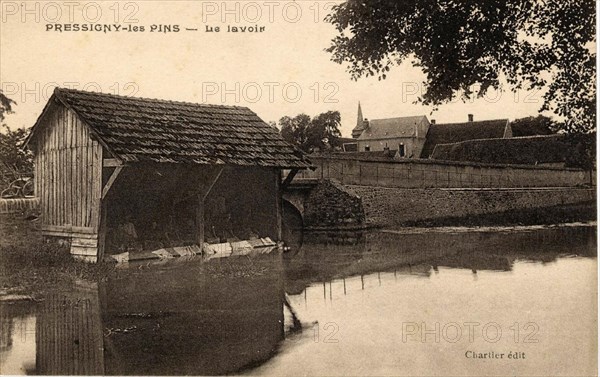 PRESSIGNY-LES-PINS