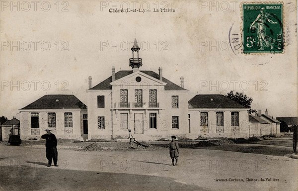 CLERE-LES-PINS