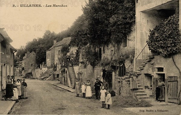 VILLAINES-LES-ROCHERS