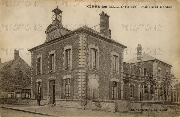 CIRES-LES-MELLO