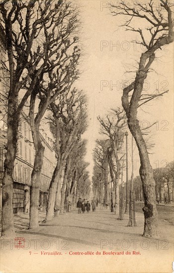 VERSAILLES