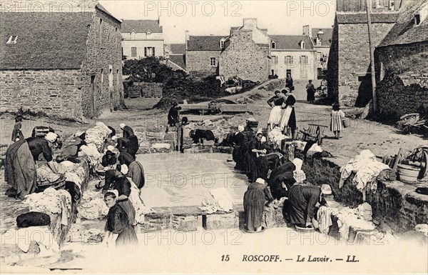 ROSCOFF. Le lavoir.