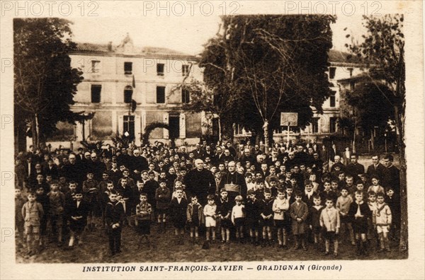 GRADIGNAN. Département : Gironde (33). Région : Nouvelle-Aquitaine (anciennement Aquitaine)