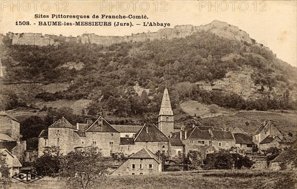 BAUME-LES-MESSIEURS. Département : Jura (39). Région : Région : Bourgogne-Franche-Comté (anciennement Franche-Comté)