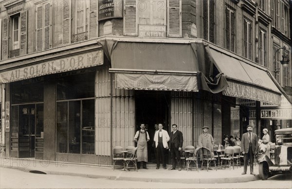 Paris, Brasserie "Au Soleil d'Or"