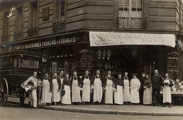 Paris, Magasin d'alimentation à l'angle des rues Meissonier et Jouffroy d'Abbans