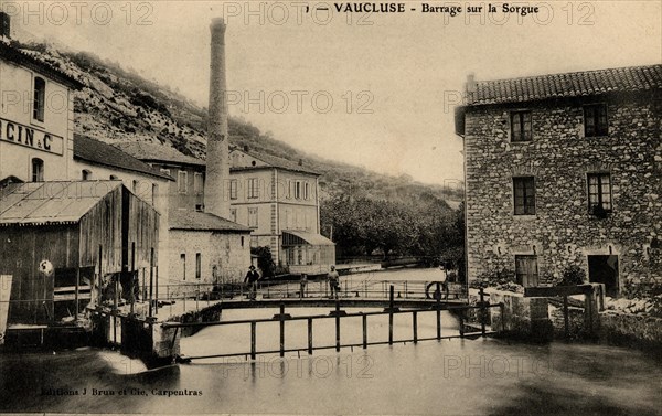 FONTAINE-DE-VAUCLUSE