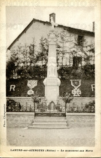Lamure-Sur-Azergues, le monument aux Morts