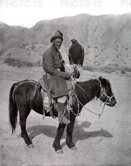 In Chinese Turkistan, antilope hunt