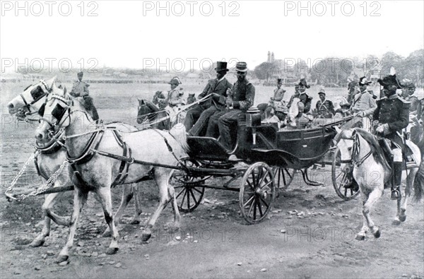 Haïti. A Port-au-Prince, le président Nord Alexis revenant de la revue militaire en calèche (1908)