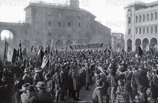 Manifestation fasciste contre le préfet Mori, à Bologne (1922)