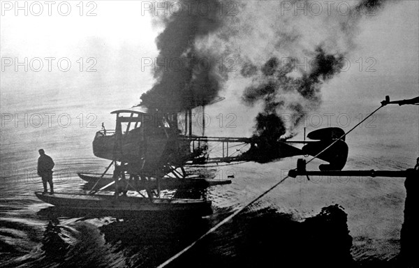 World War I. Capture of a German hydroplane in the North Sea (1916)