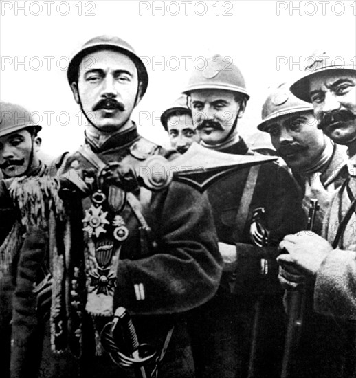 Première Guerre Mondiale. Le drapeau des chasseurs trois fois décoré