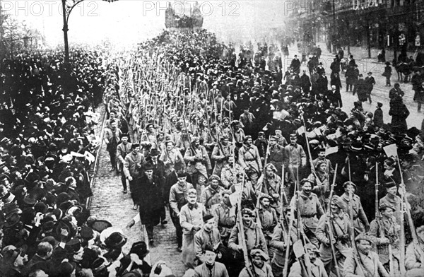 Les troupes tchécoslovaques célébrées à Prague (1919)