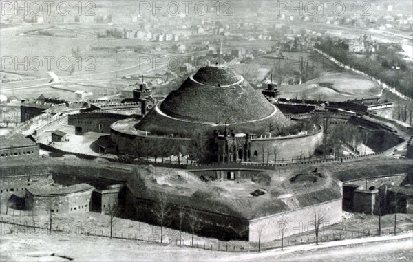 Le tertre de Koscinszko, à Cracovie (vieille capitale polonaise), 1927