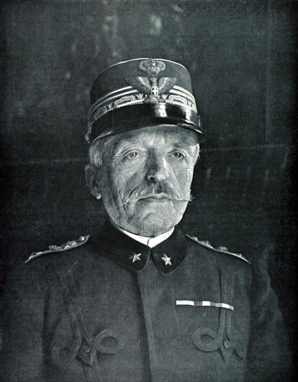 Première Guerre Mondiale. Le général Cadorna, commandant en chef des armées italiennes