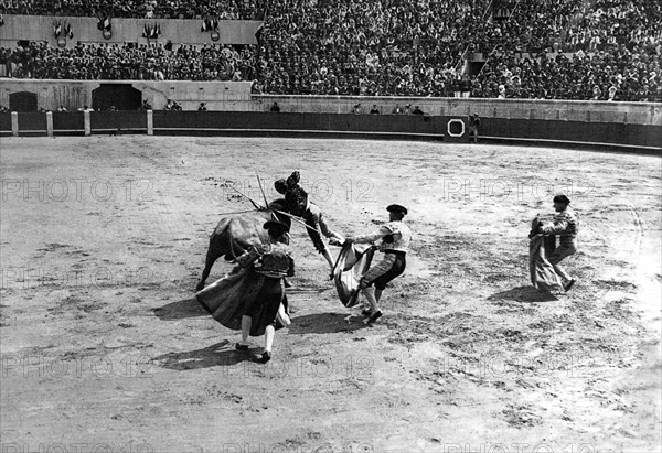 Corrida in the Béziers bullring (1921)