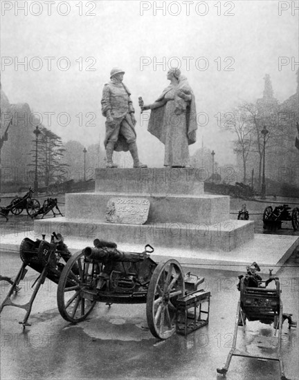 Projet d'un monument de F. Sicard,  "Au poilu, la France reconnaissante" (1918)
