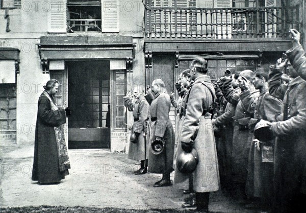 World War I. Russian soldiers, fighting in France, swear loyalty to the new government of Petrograd