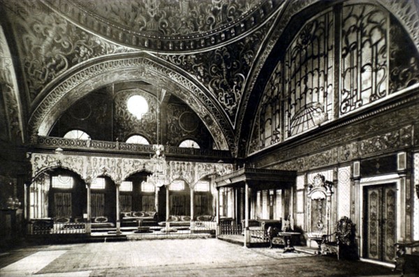 The palace of the Sultans in Constantinople (1930)