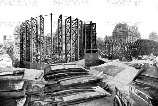 Travaux du métropolitain à Paris (1906)