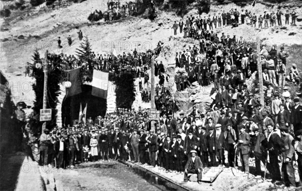 Célébration du percement du tunnel de Somport qui reliera Pau à Saragosse (1912)