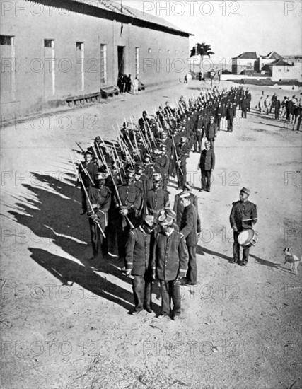La garde noire du président Cipriano Castro, au Vénézuela (1906)