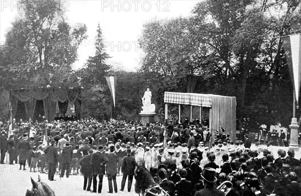 Inauguration du monument de Victor Hugo, à Rome (1905)