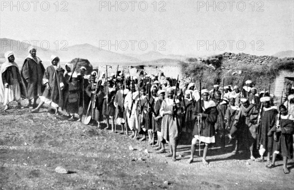 Guerre du Rif, Maroc (1922).
La garde du DarChaief des Abadda