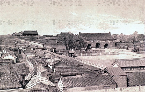 Imperial palaces in Peking (1900)