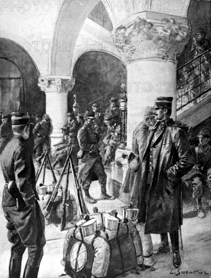 Dunkirk Town Hall occupied by the army, after strikers' demonstrations, October 23, 1902