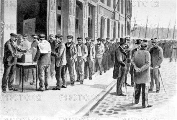 Workers voting to go back to work, during the dockers' strike in Dunkirk, 1902