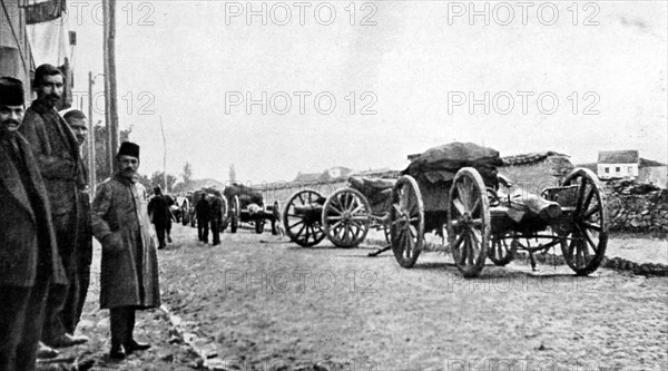 Guerre des Balkans.
Retraite de l'armée turque en Macédoine, en 1912.