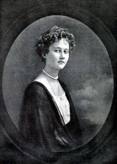 Portrait of Grand Duchess Maria Adelaide of Luxembourg (1912)