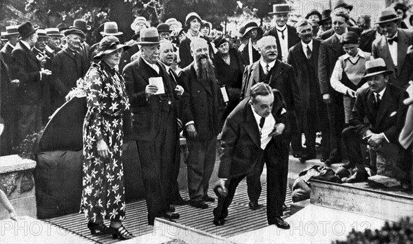 General assembly of the Friends of the Museum of Blérancourt, in France (1932).