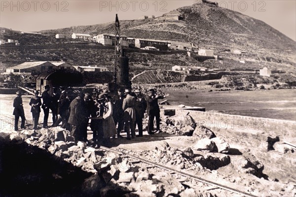 M. Steeg, résident général de France, visite le port d'Agadir, en 1928.