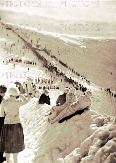 Les sports d'hiver dans les Pyrénées (1923)