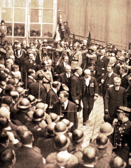 At Versailles, Mr. Gaston Doumergue, who has just been elected President of the Republic by the National Assembly, coming out of the castle