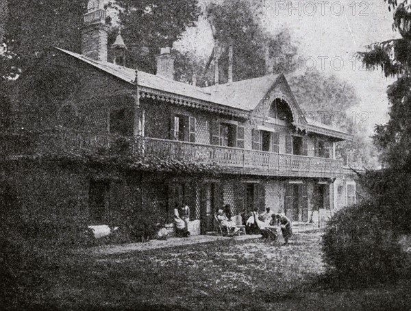 Maison d'habitation d'une ferme-école