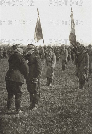 Remise de la médaille de grand officier de la Légion d'Honneur au général Balfourier