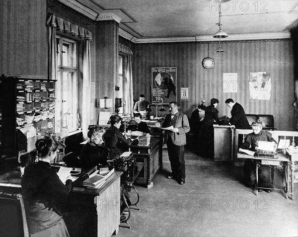 1ère décennie du 20e siècle /1901 / Vie quotidienne au bureau