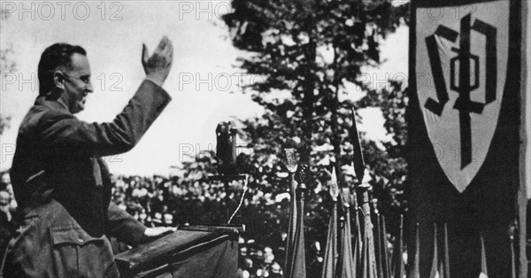 Konrad Henlein, president of the Sudete German party, delivering a speech