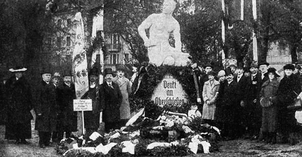 Référendum sur le maintien de la ville de Schweidnitz  dans le land de Prusse