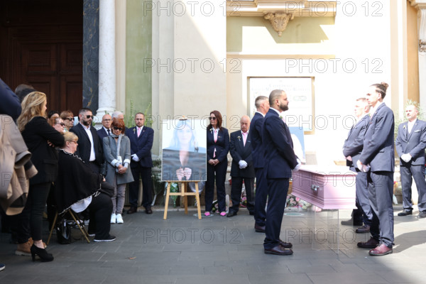 Obsèques de Loana, Nice, 10 avril 2026