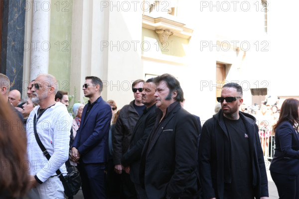 Obsèques de Loana, Nice, 10 avril 2026