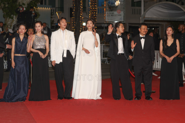 Cast of the film "Gun-Che" (Colony)