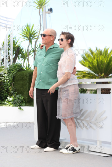 Woody Harrelson and Kristen Stewart