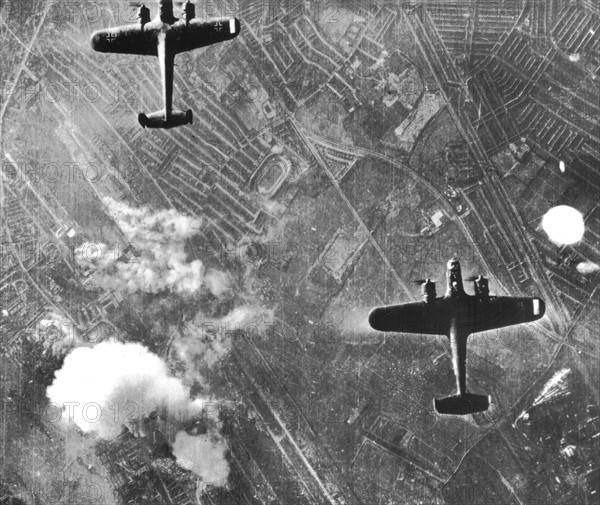 German Dornier DO617 bombers over London, 1940