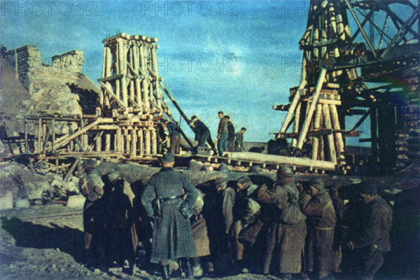 Reconstruction d'un pont en U.R.S.S., par le génie allemand, 1942-1943.